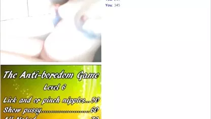 یوگا Kiki به خود جلب کرد و پس سکسیسسی از آن کشیده اطراف دهان